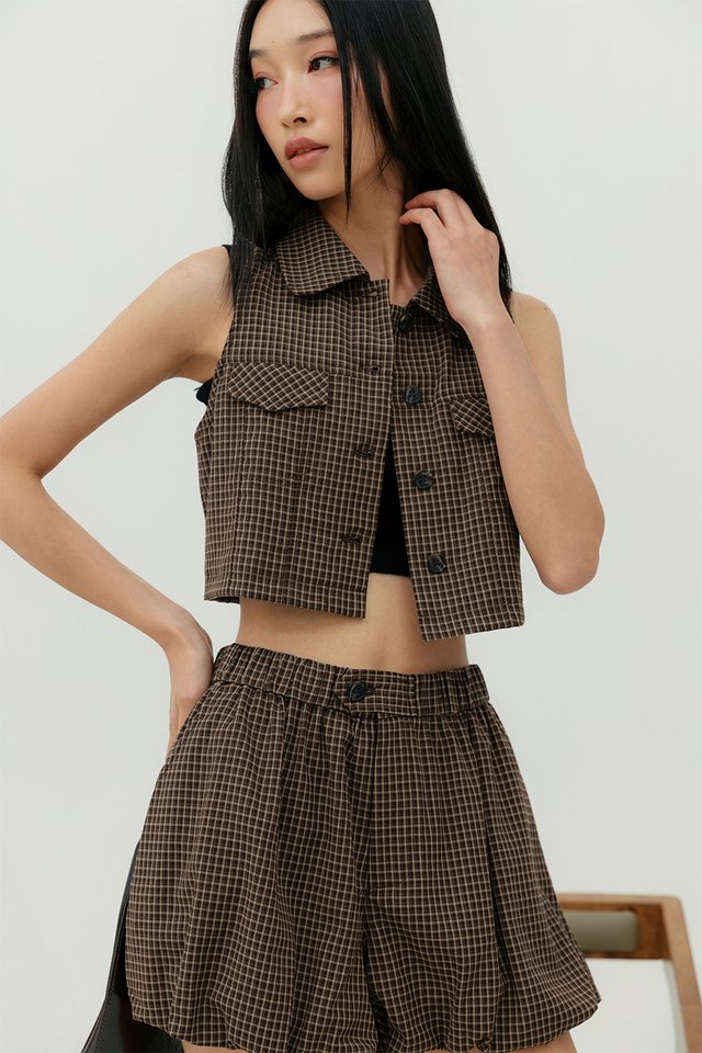 AKIN CHECKS VEST TOP IN CHOCO