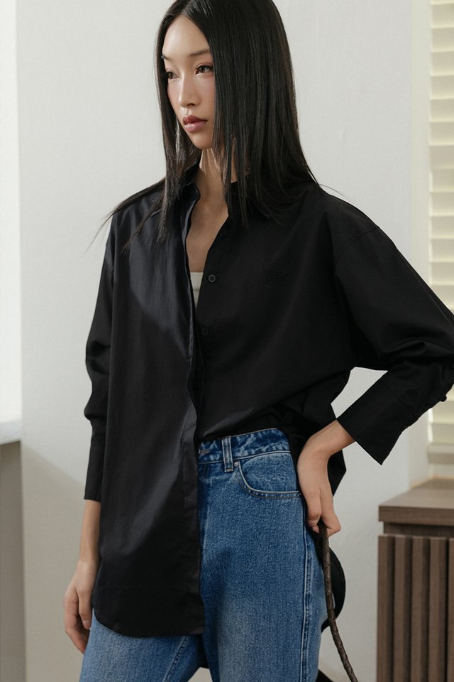 ANAGRAM SHIRT IN BLACK