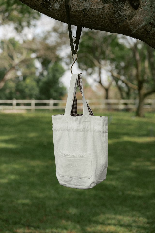 SUMMERDAY REVERSIBLE PICNIC BAG IN CHESTNUT