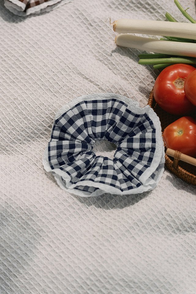 SUMMERDAY SCRUNCHIE IN BLUEBERRY