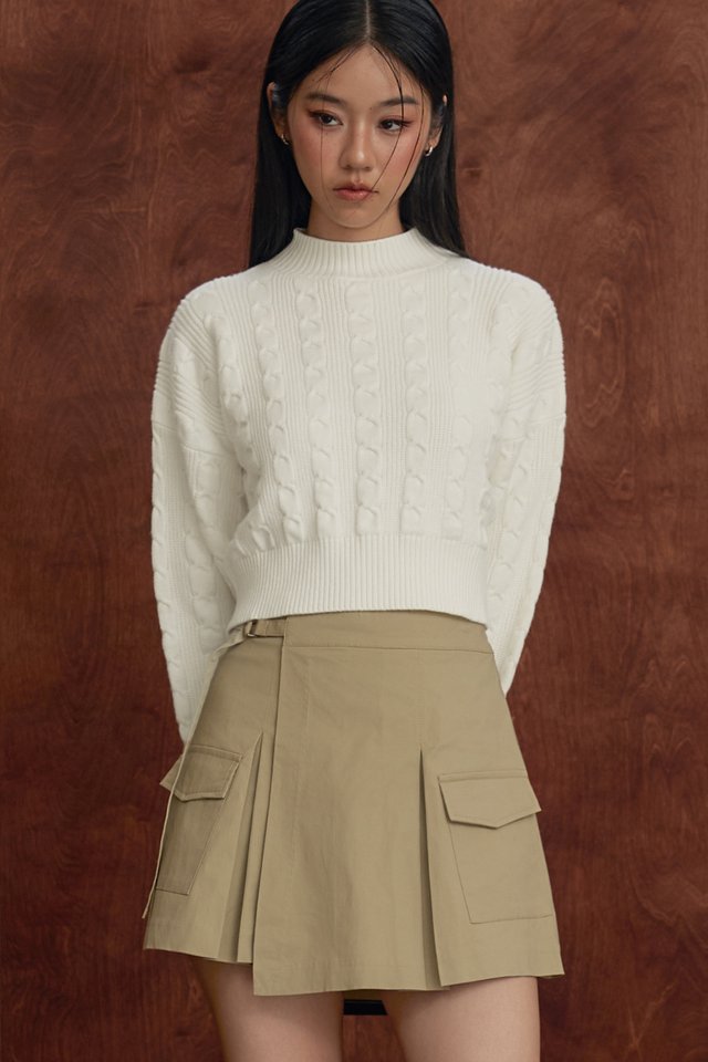 KAITO SLANT CARGO SKORTS IN KHAKI