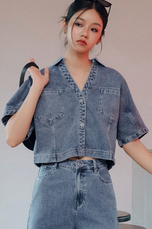 MACEE DENIM TOP IN MID WASH