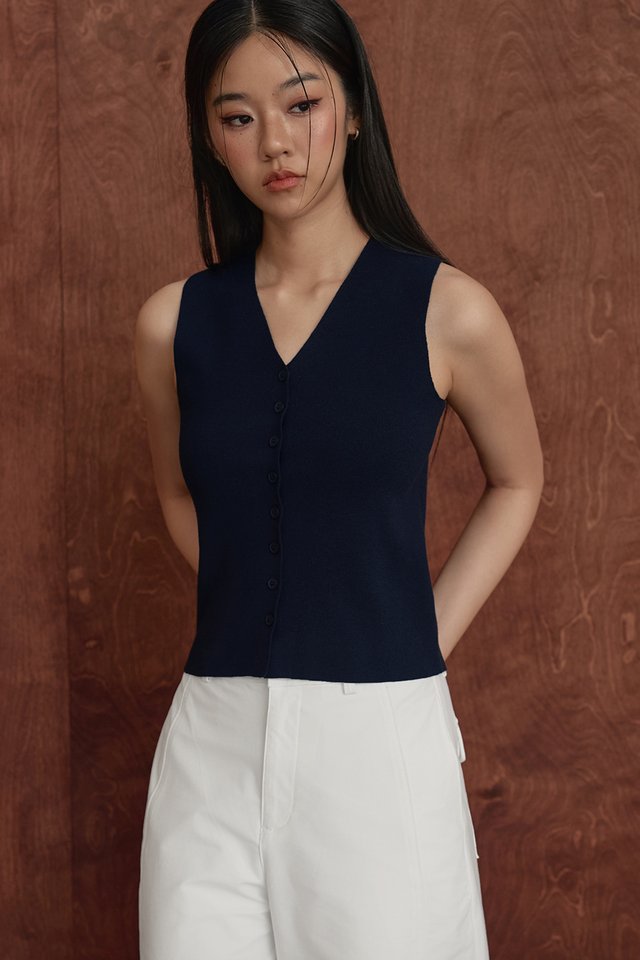 NEVIN KNIT TOP IN NAVY