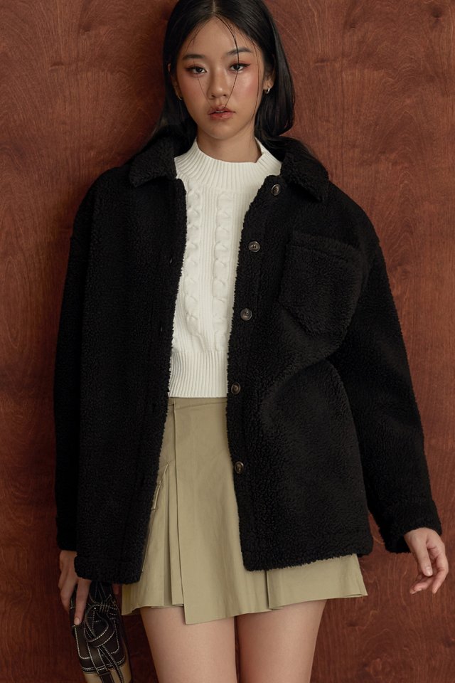 TEDDY COAT IN BLACK