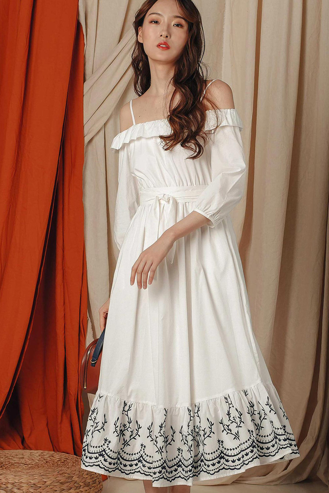 KYDEN EMBROIDERY MAXI IN WHITE