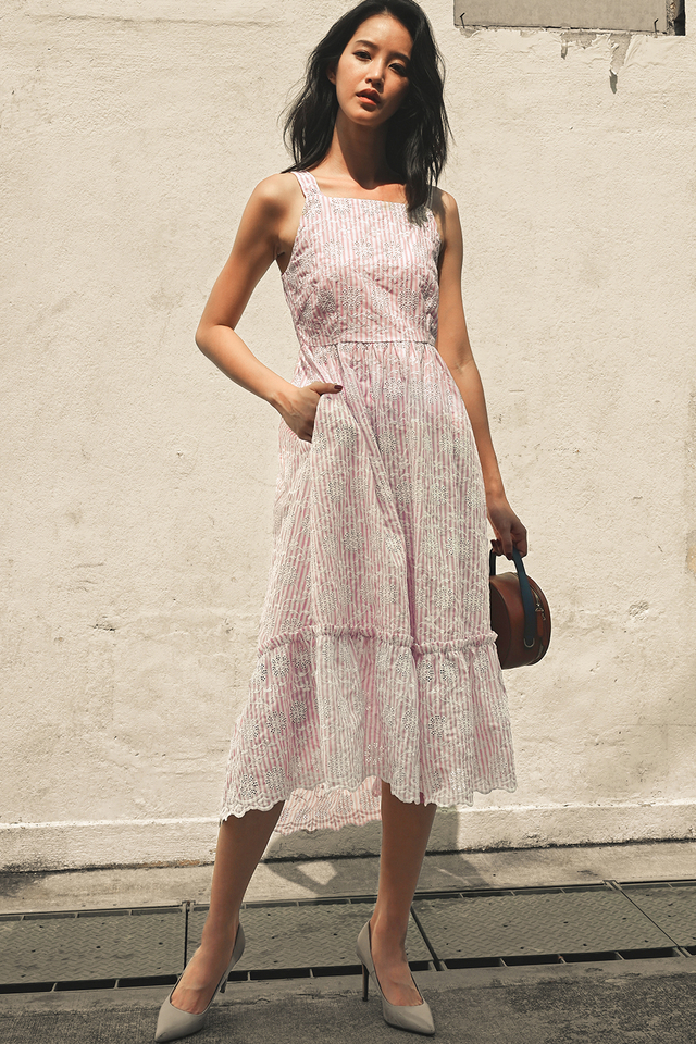 HAYES EMBROIDERY MAXI IN PINK