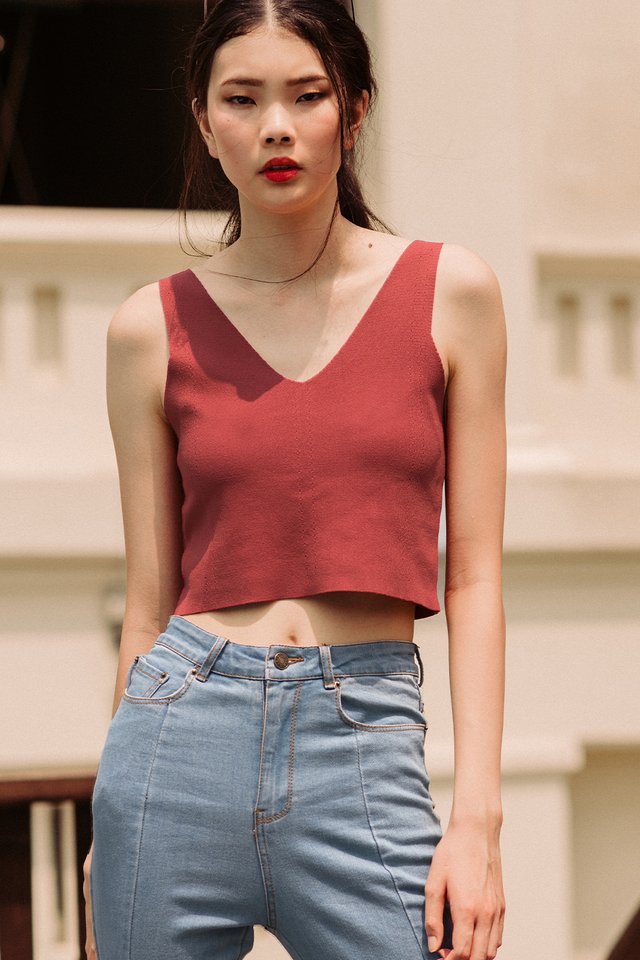 MAISIE KNIT TOP IN ROSE RED 