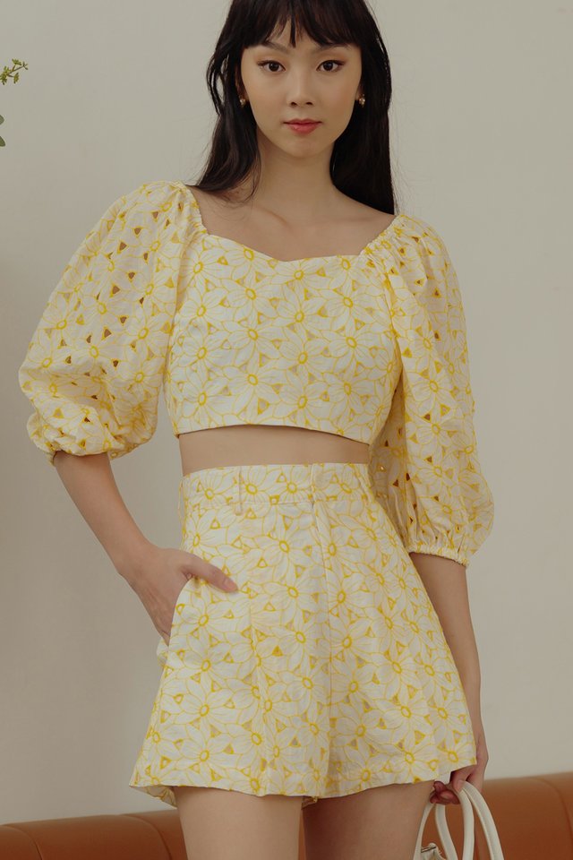 ADELLE EMBROIDERY SHORTS IN YELLOW