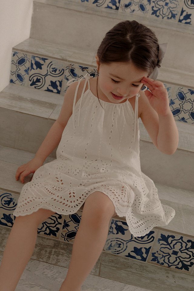 *KIDS* SANTINO EMBROIDERY DRESS IN WHITE