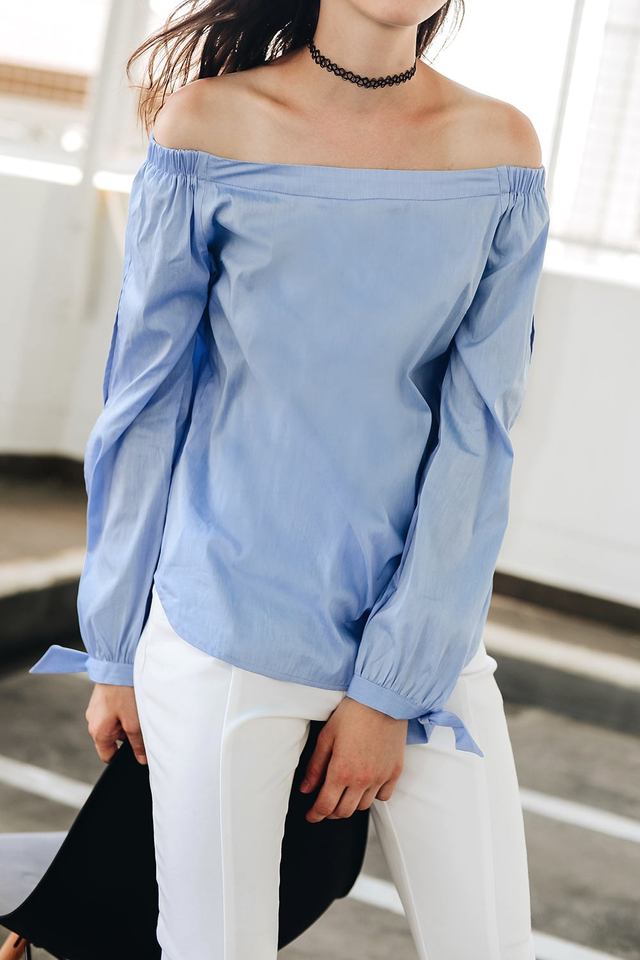 GWEN TUNIC TOP IN PERIWINKLE BLUE
