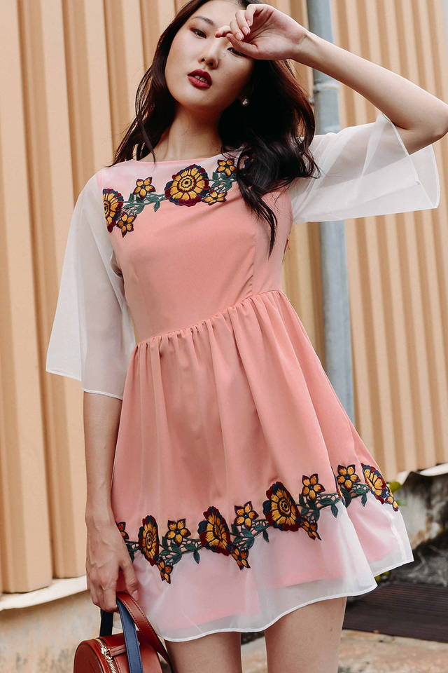 ESTEE EMBROIDERY APPLIQUE DRESS IN PEACH PINK